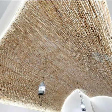 Seafront, Large On The With Ac And Wifi بيترا ليغوري
